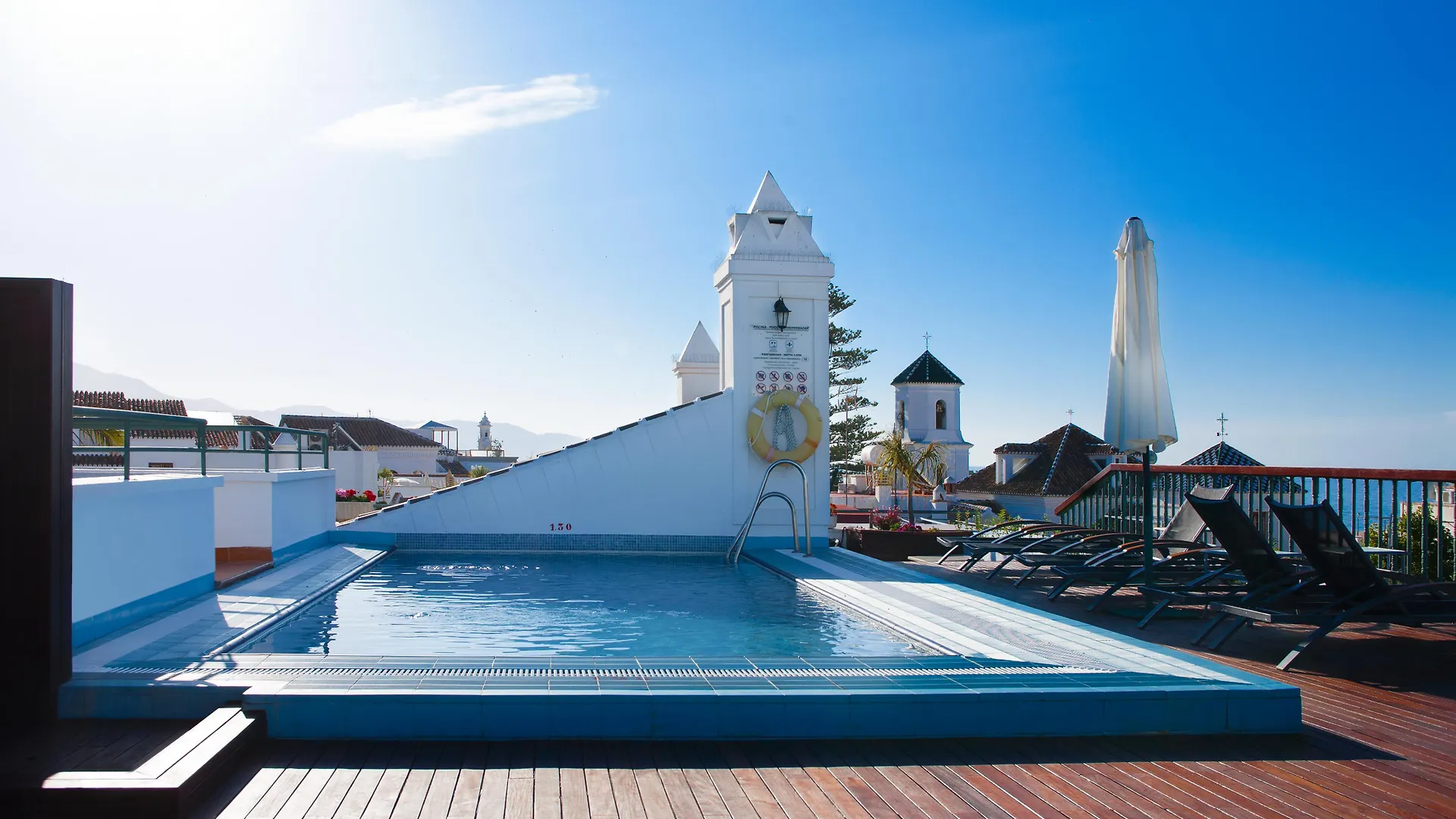 ***  Hotel Plaza Cavana نيرخا إسبانيا