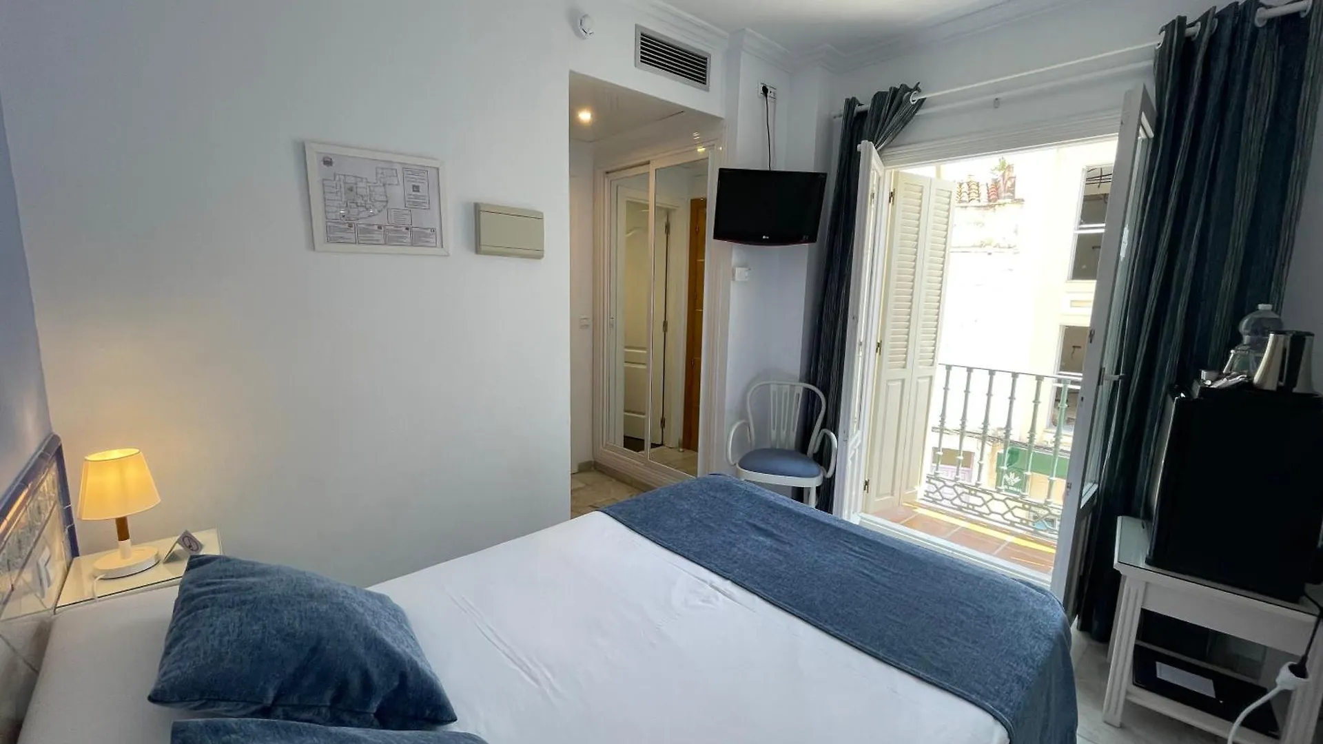 Hotel Plaza Cavana Nerja Spanien