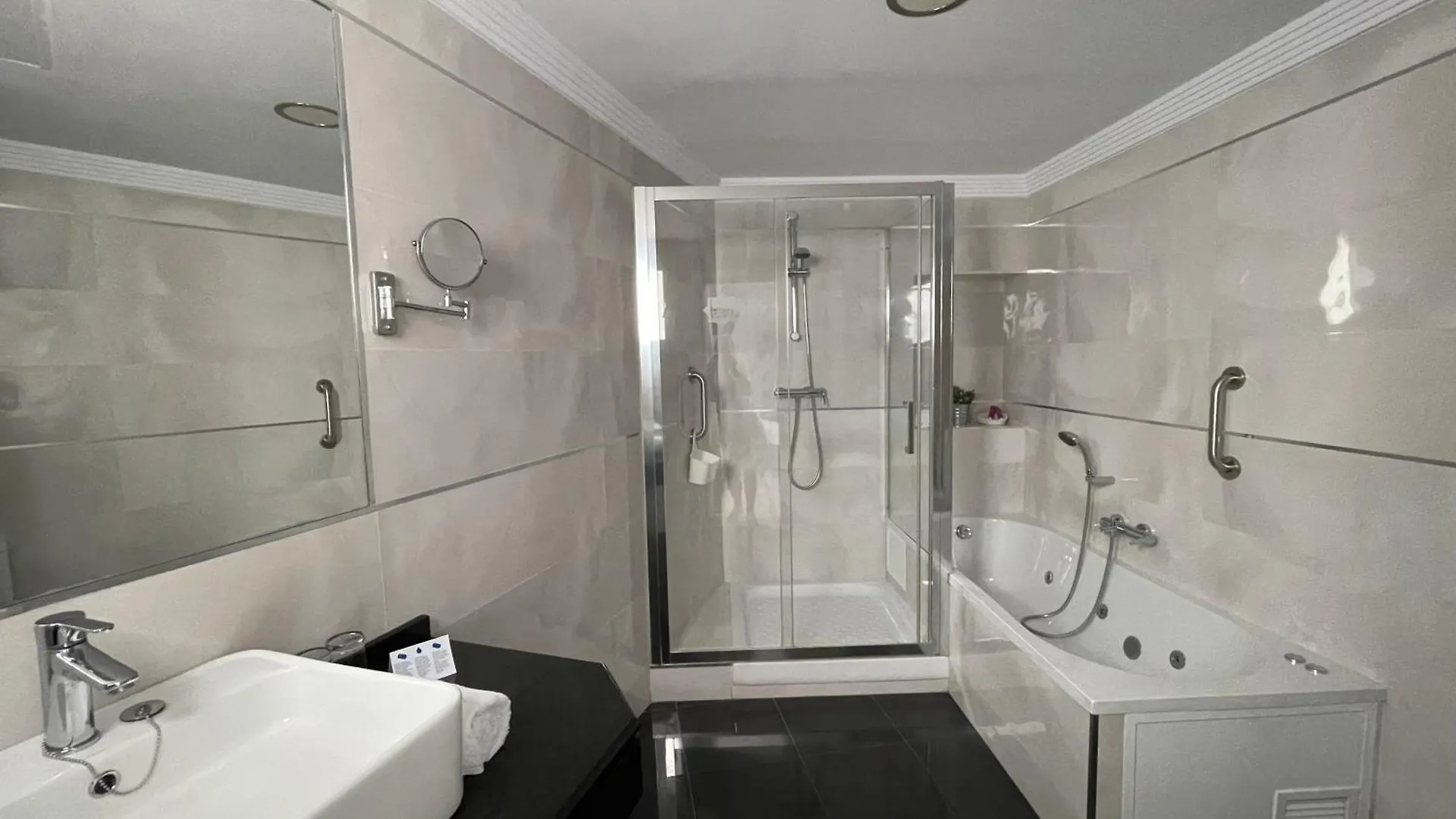 Hotel Plaza Cavana Nerja