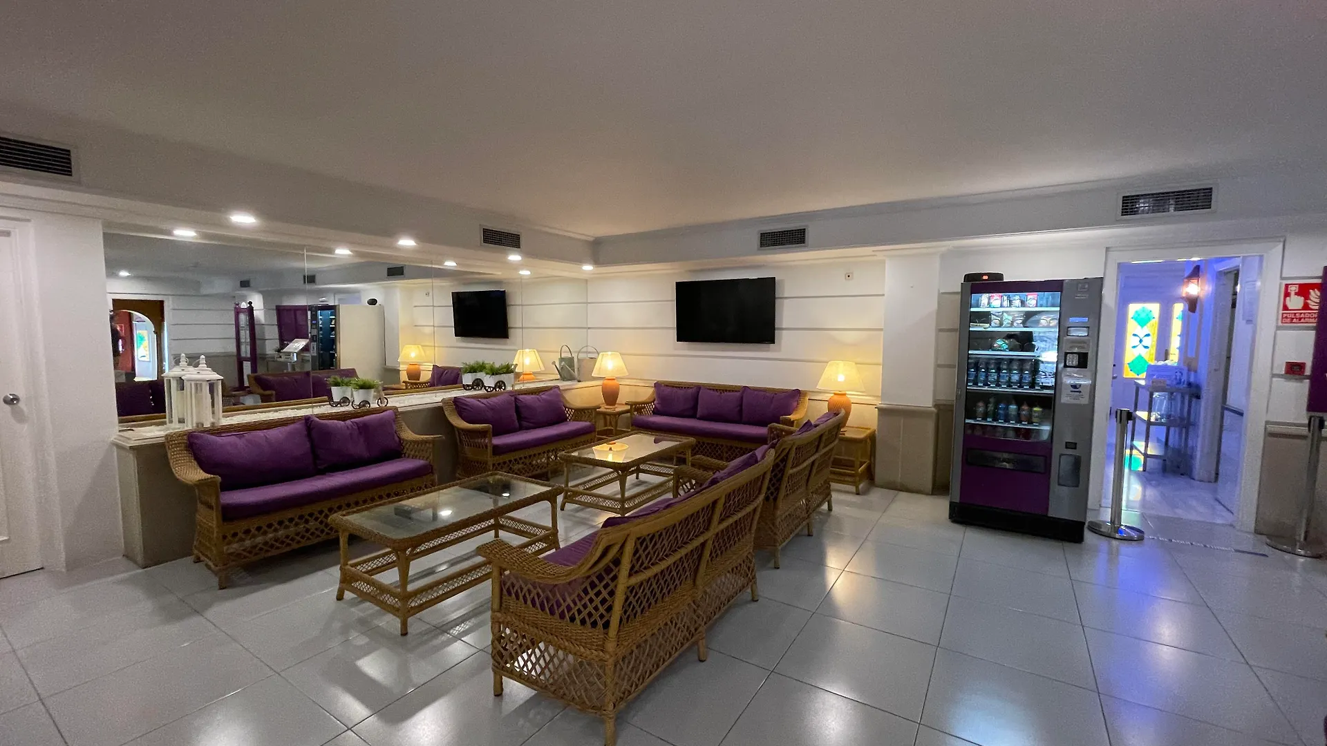 Hotel Plaza Cavana Nerja