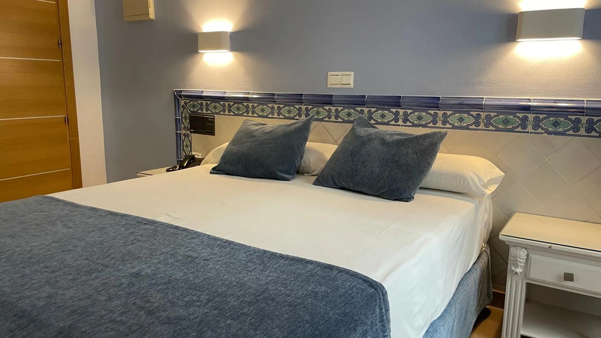 Hotel Plaza Cavana Nerja
