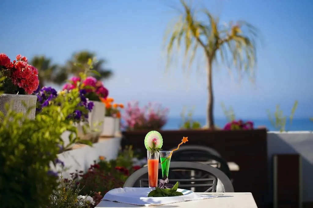 Hotel Plaza Cavana Nerja
