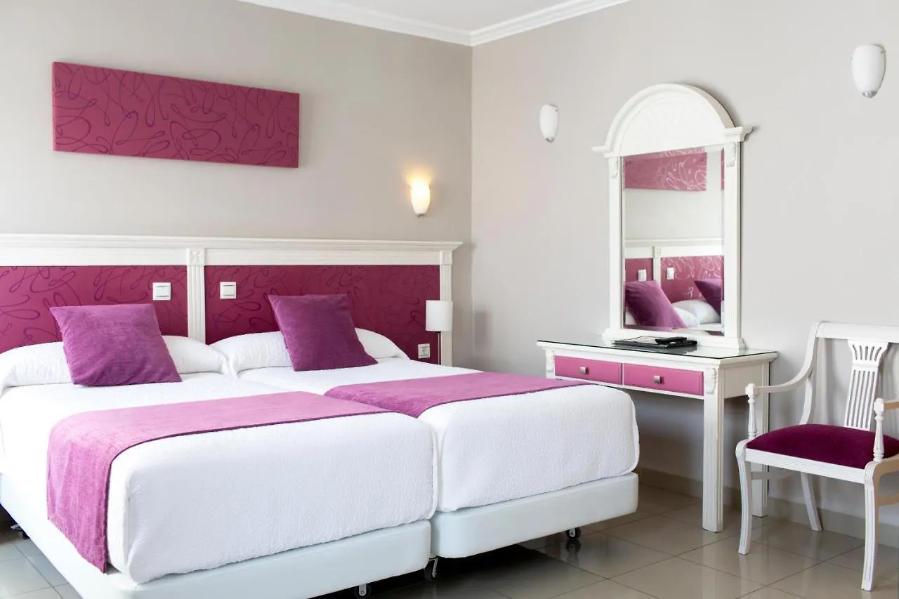 Hotel Plaza Cavana Nerja
