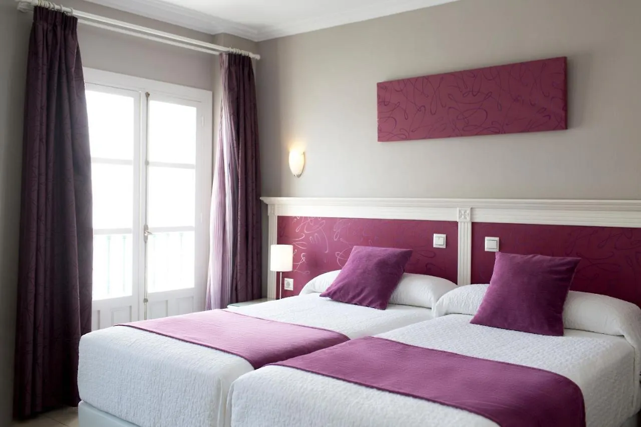 Hotel Plaza Cavana Nerja