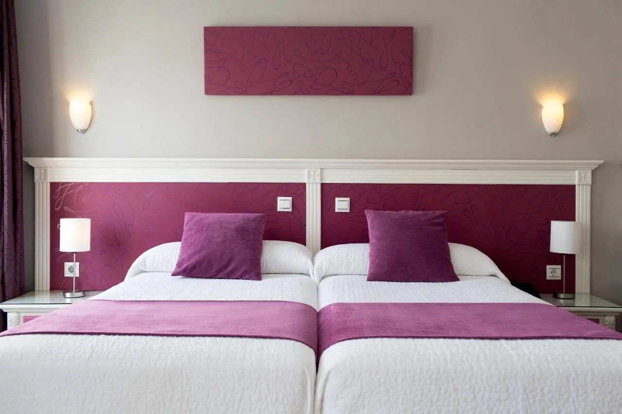 Hotel Plaza Cavana Nerja