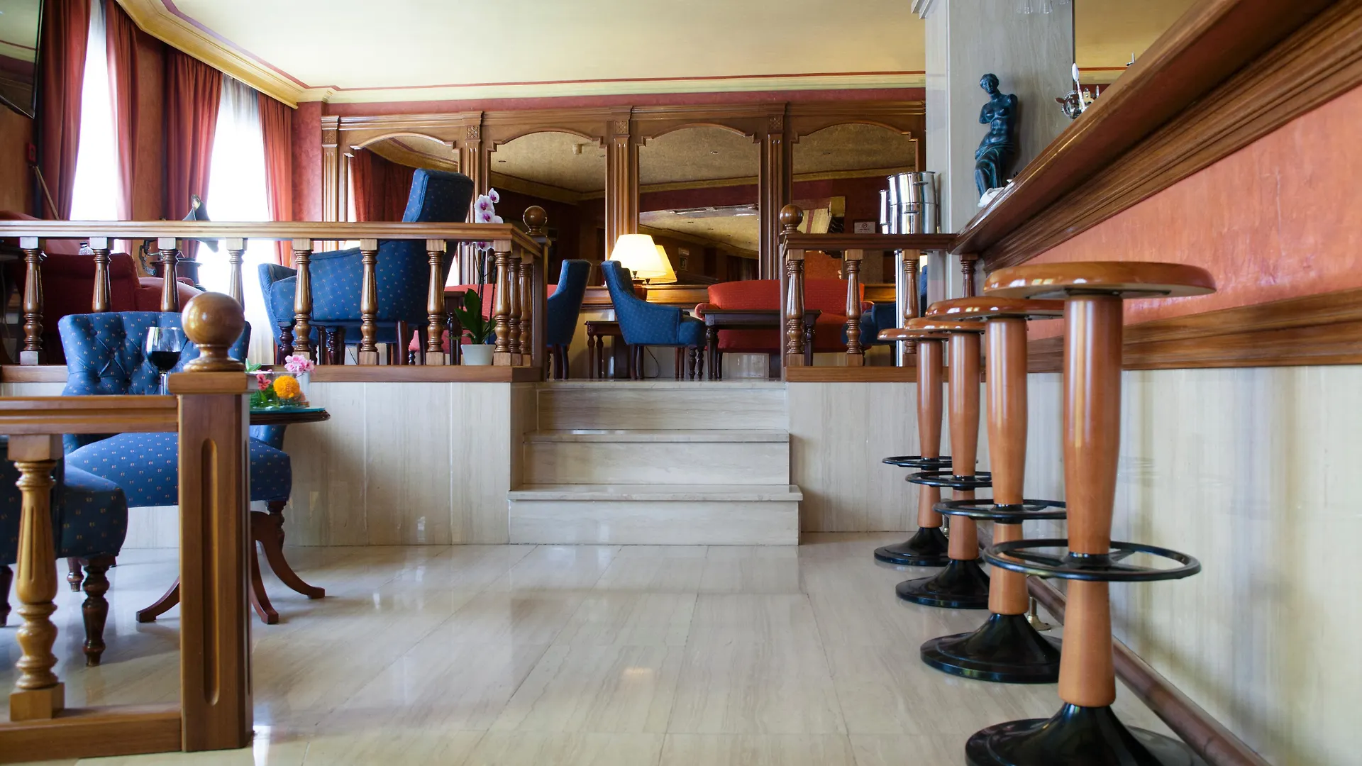 Hotel Plaza Cavana Nerja 3*,