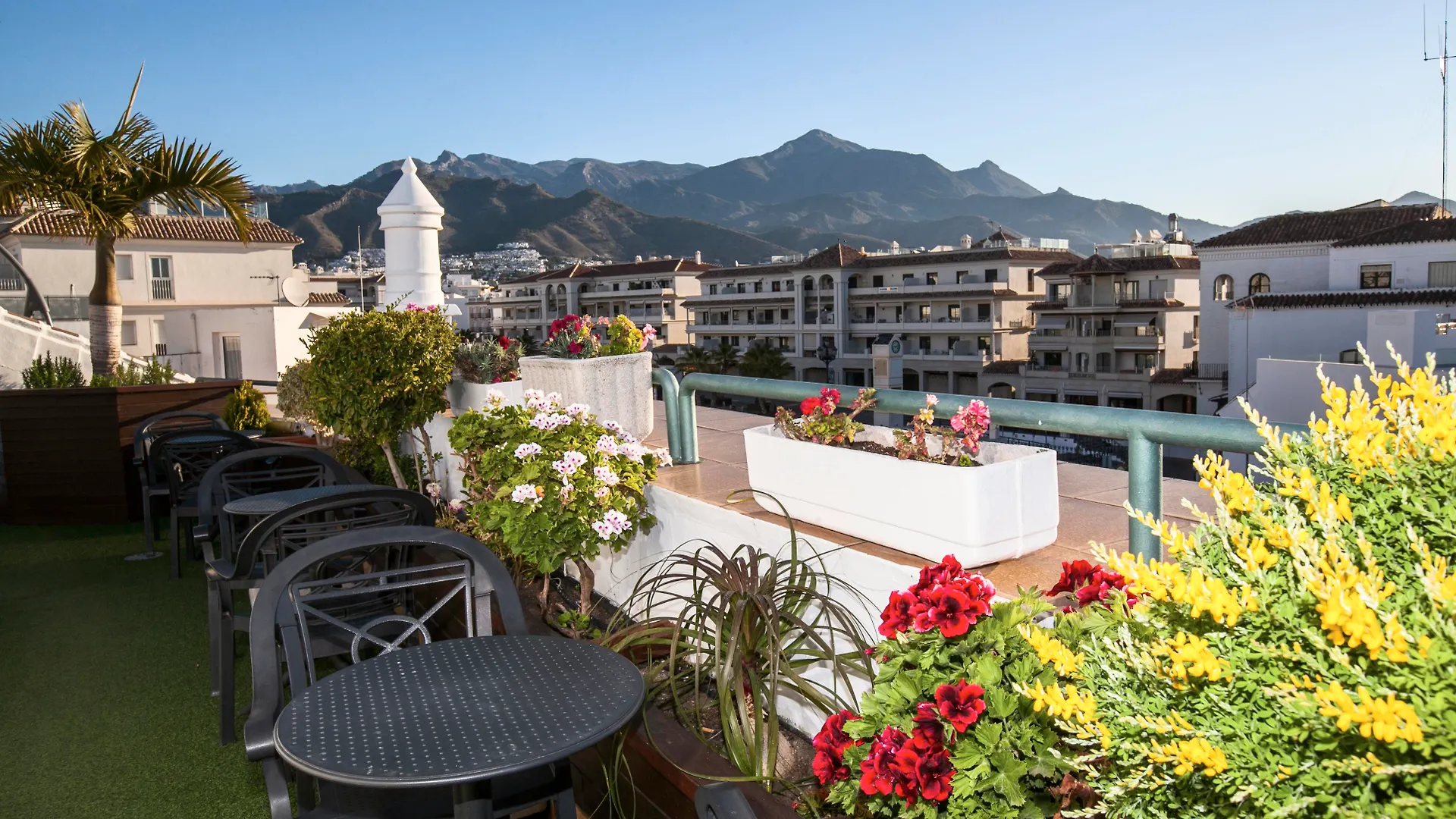 ***  Hotel Plaza Cavana Nerja España
