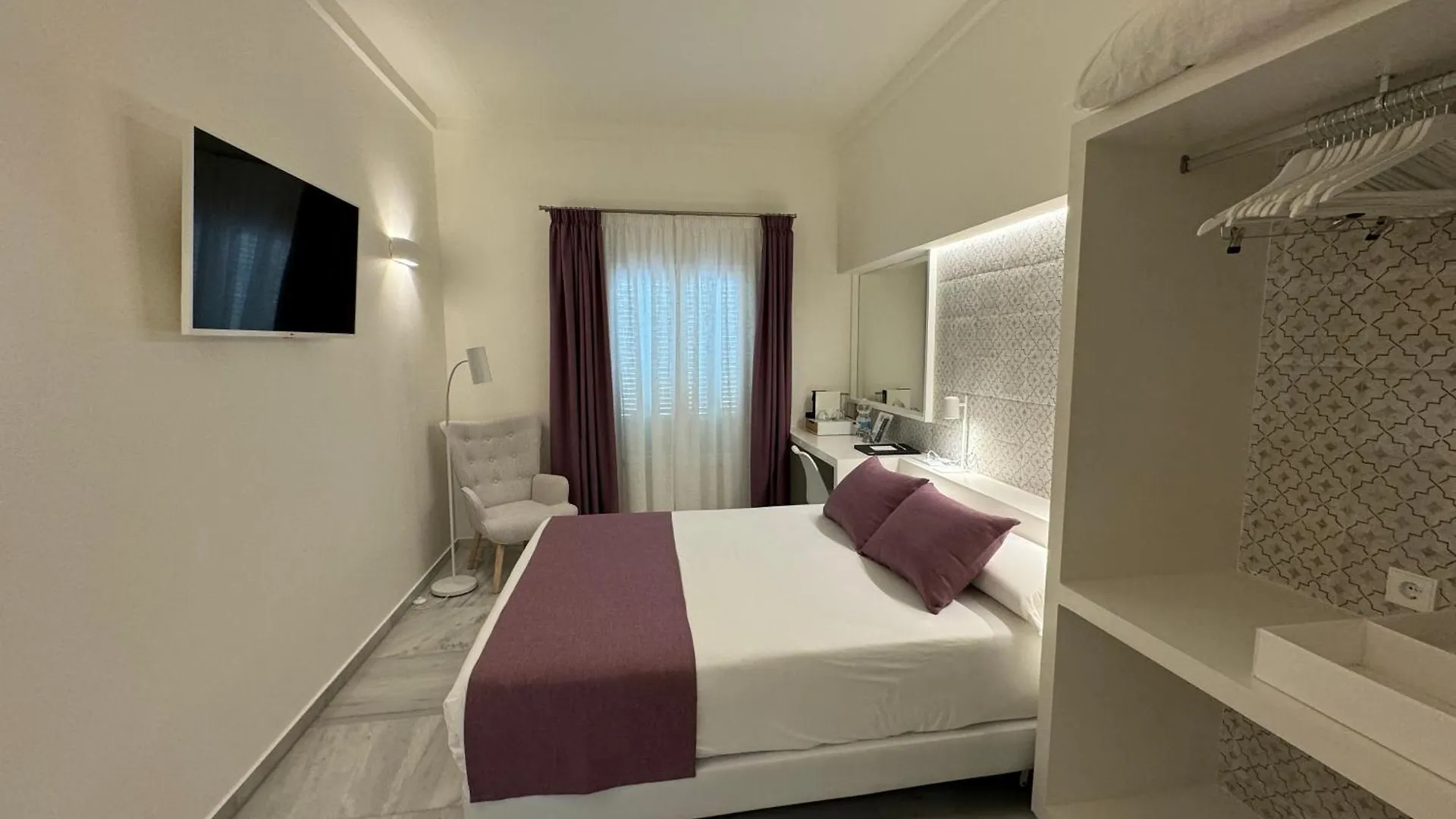 Hotel Plaza Cavana Nerja