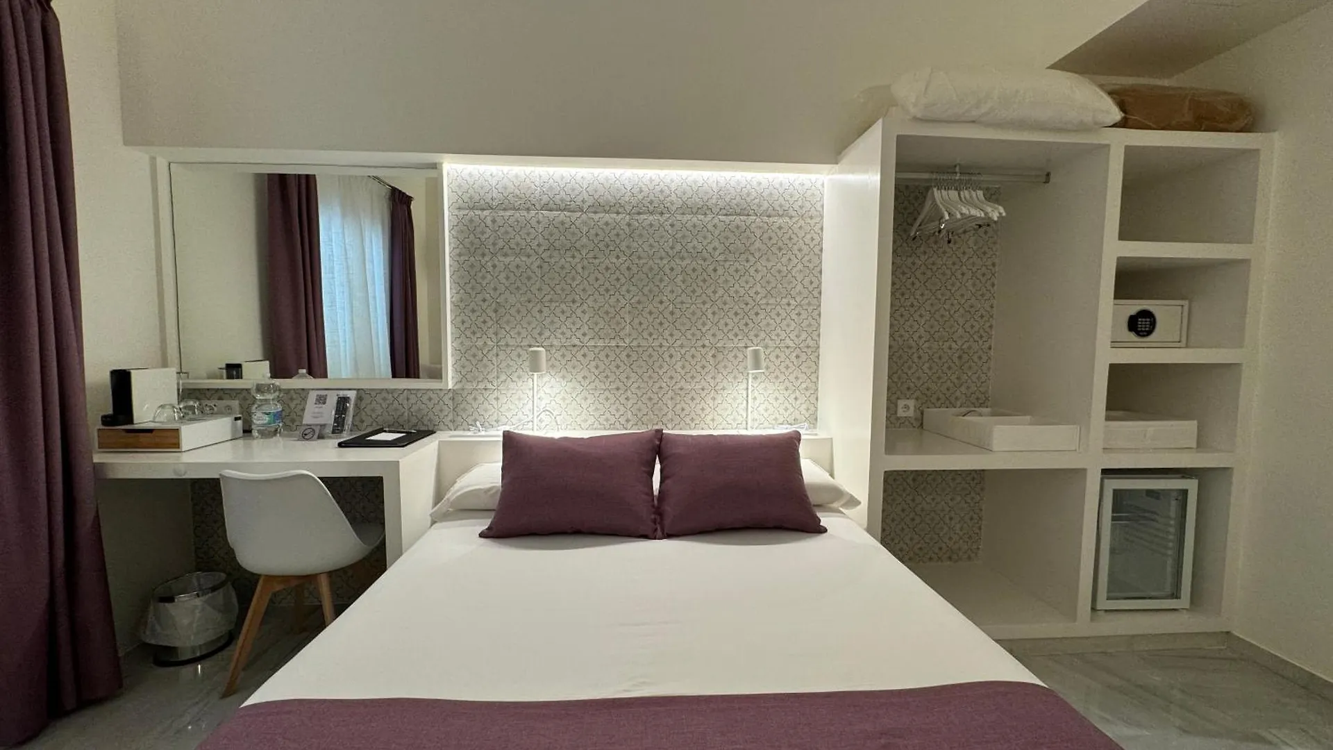 Hotel Plaza Cavana Nerja España
