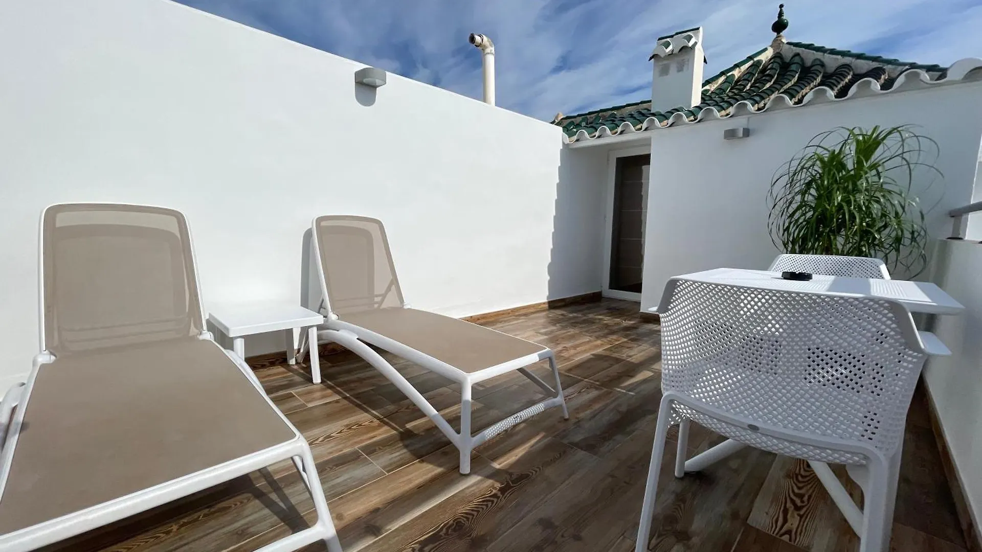 Hotel Plaza Cavana Nerja 3*,  España