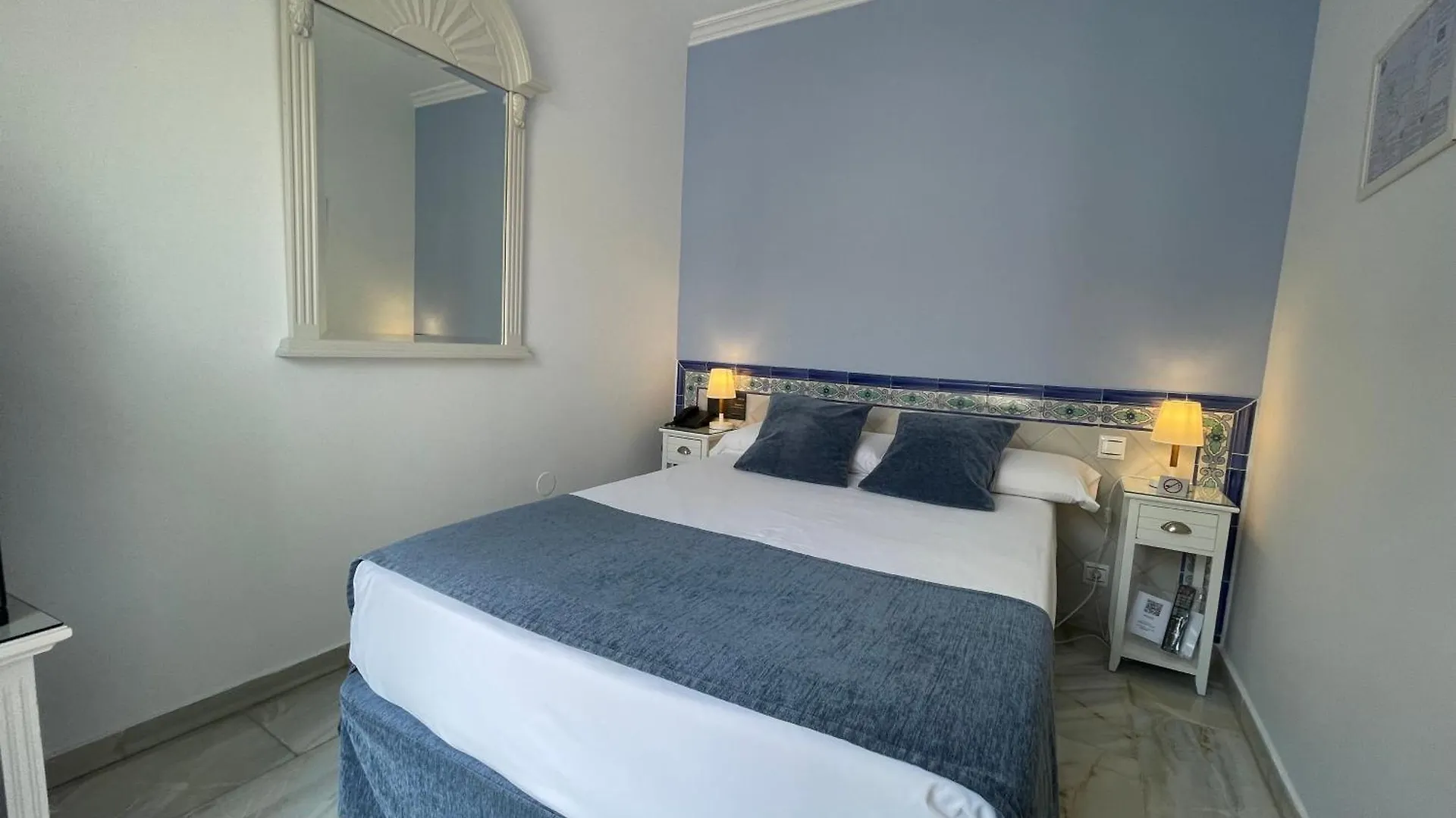 Hotel Plaza Cavana Nerja