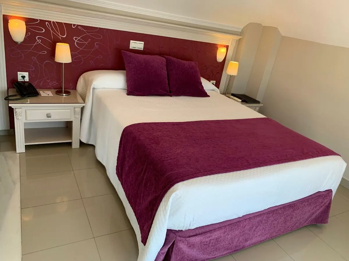 Hotel Plaza Cavana Nerja